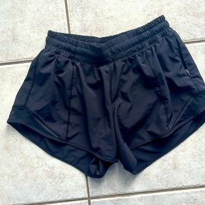 Lululemon hotty hot short